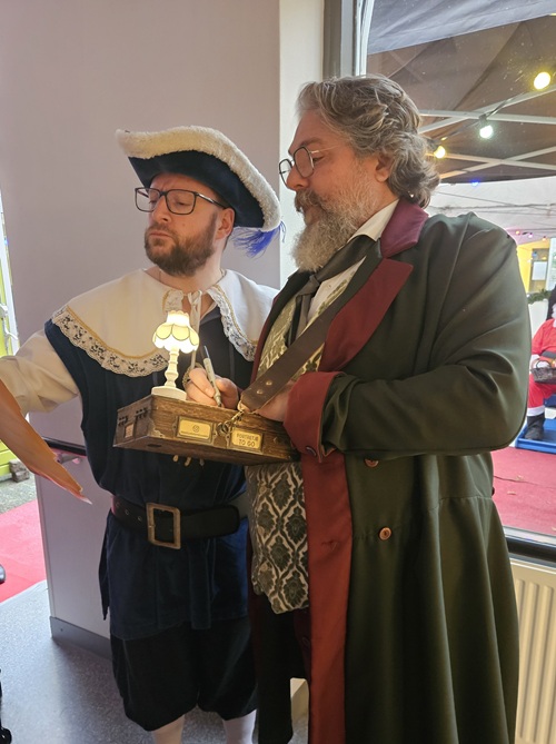 Eldor the Elf huren © www.kerst-entertainers.nl