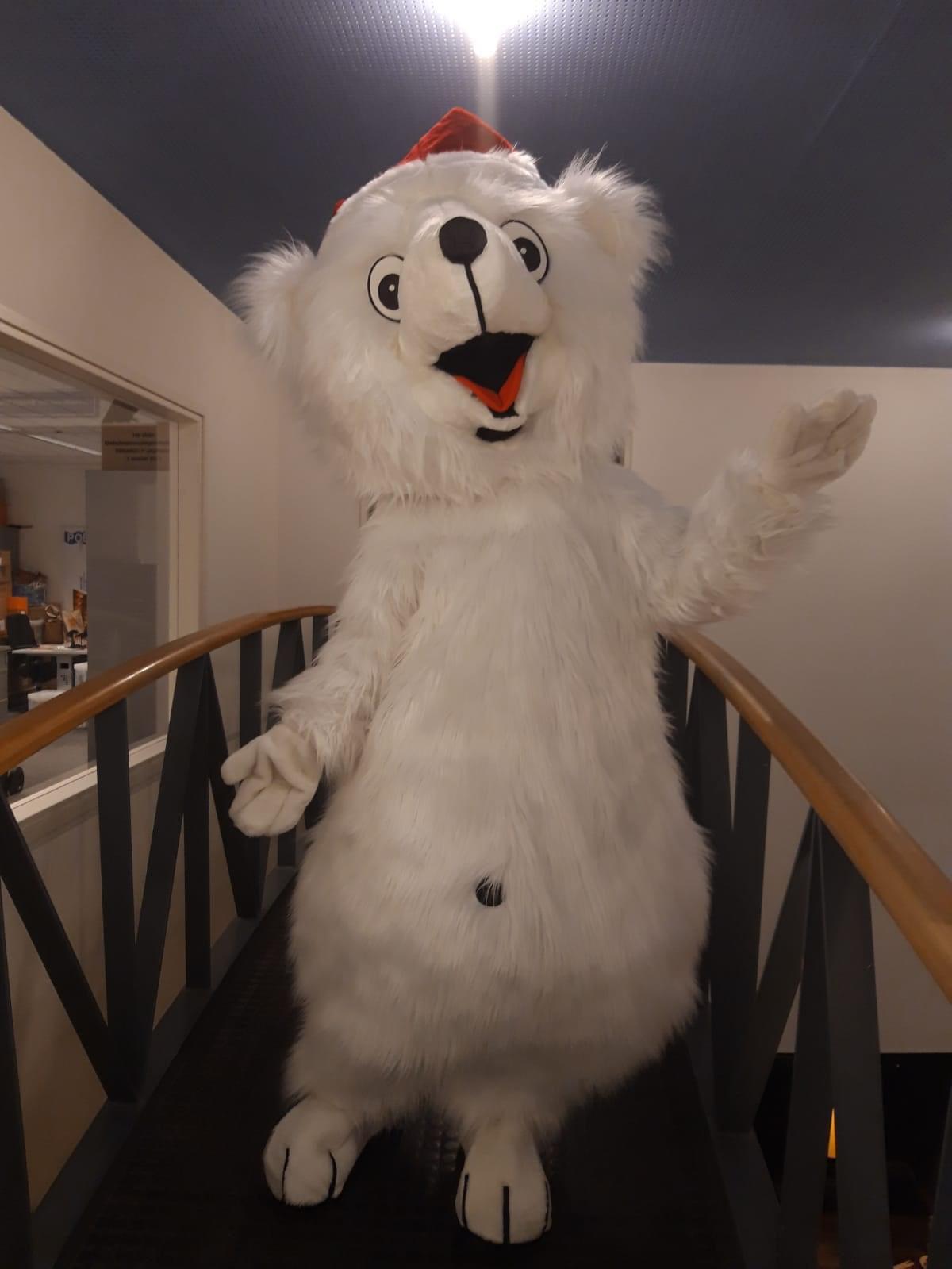 Kerst Ijsbeer looppop www.funenpartymatch.nl