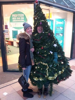 Wandelende Kerstboom © www.funenpartymatch.nl