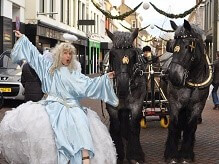 Zweefengel huren © www.funenpartymatch.nl